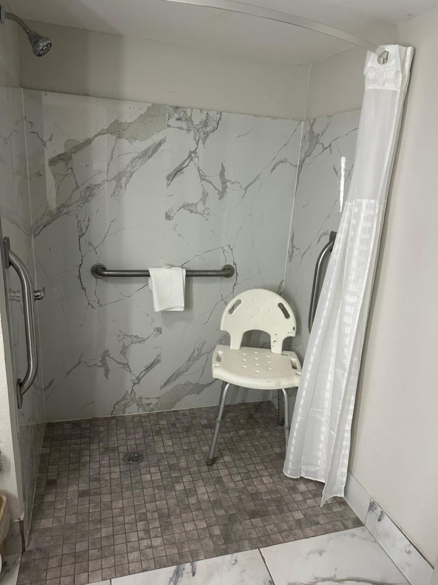 Quality Inn Monroe Eksteriør billede